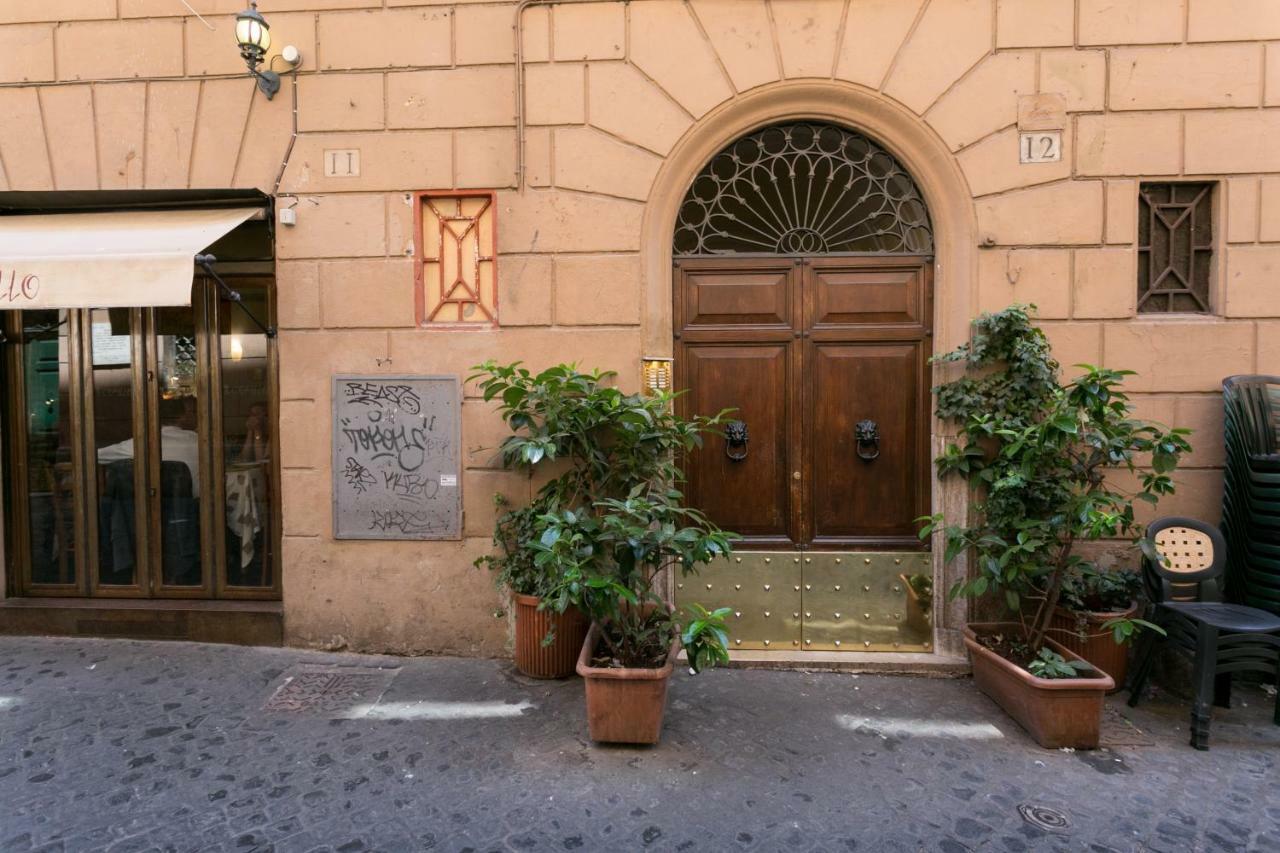 Old Corallo, Rome